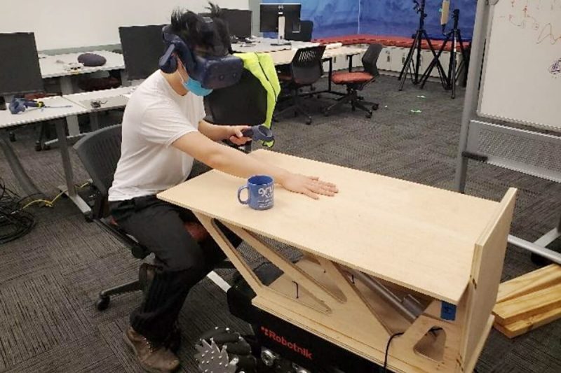 CHCI Playdate — Using Robotic Platforms to provide Large Scale Haptics in VR